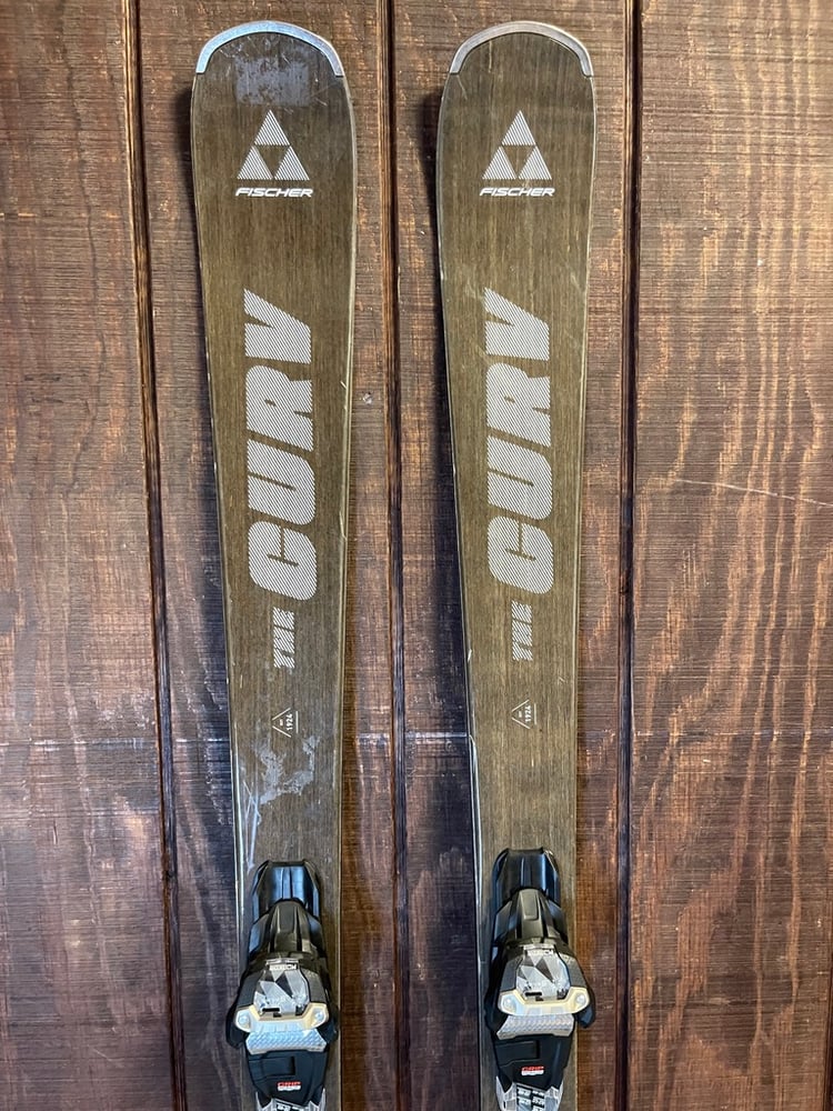 Fischer The Curv GT 85 Skis w/ Bindings - USED