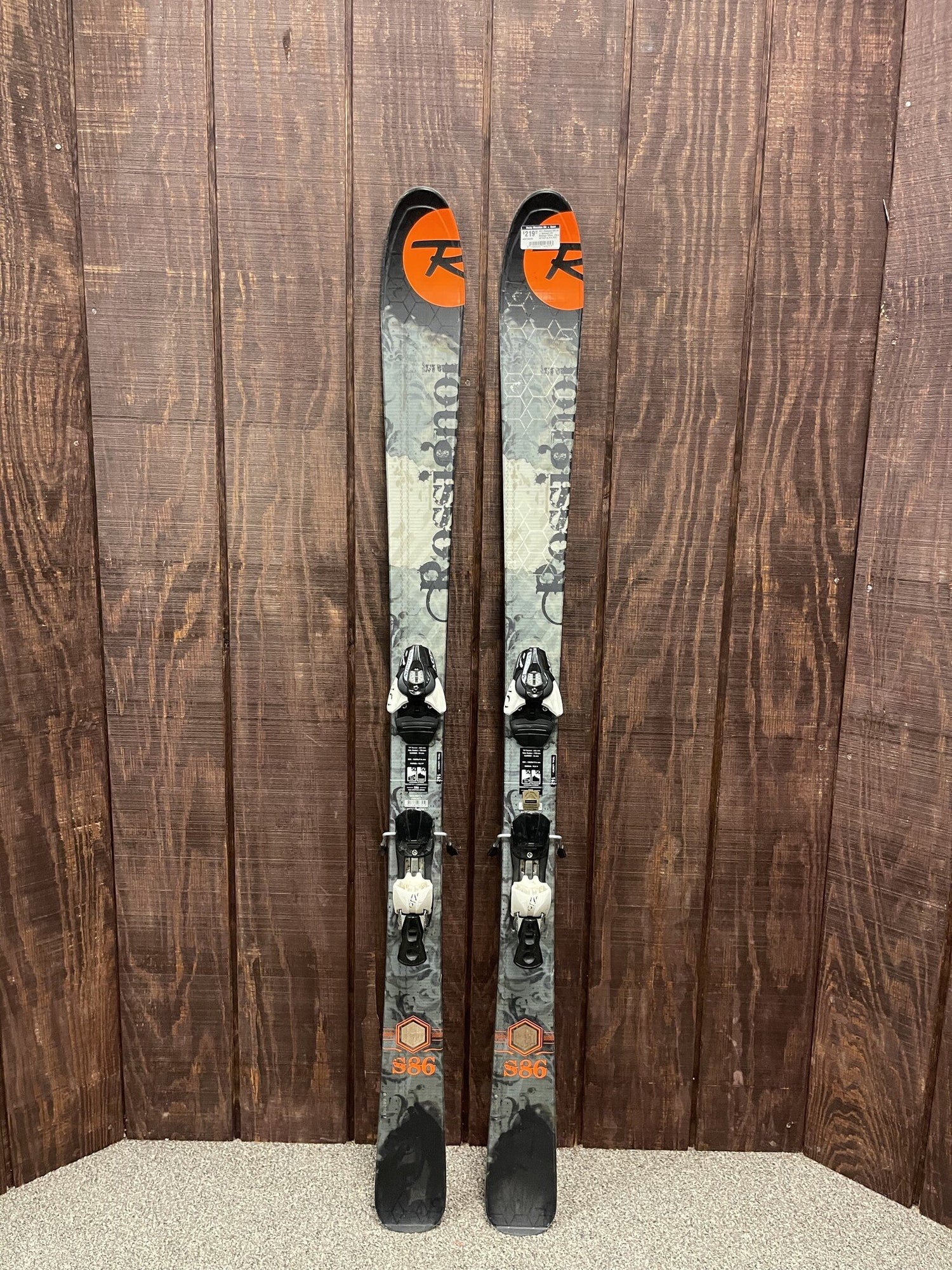 2011 Rossignol S86 ski + Salomon Z10 Bindings 162cm Fits a ski boot up to a 24.5