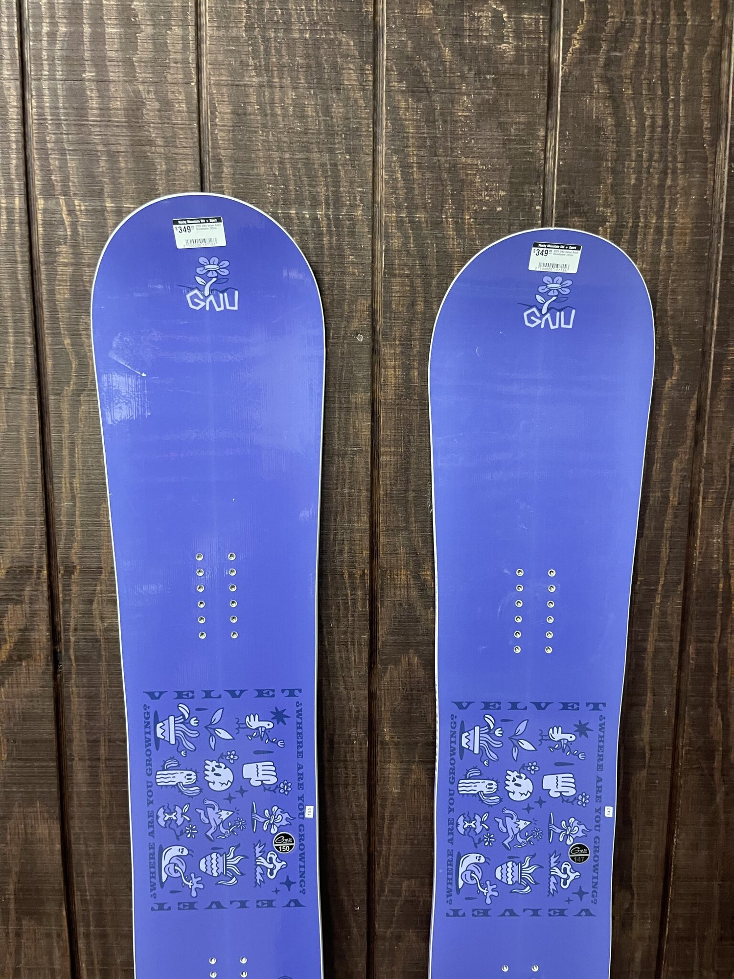 2025 GNU Velvet Adult Snowboard