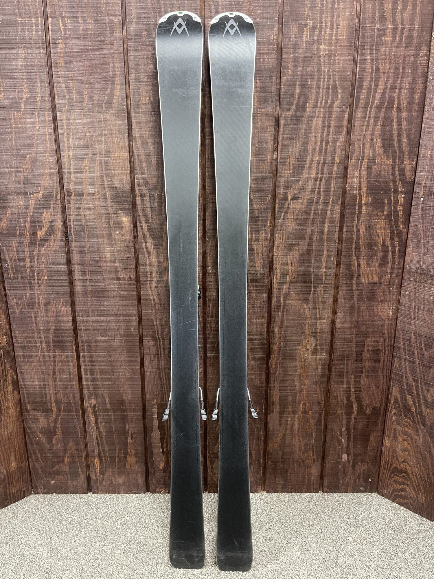 Used Volkl Essenza Unisex Ski, 151cm