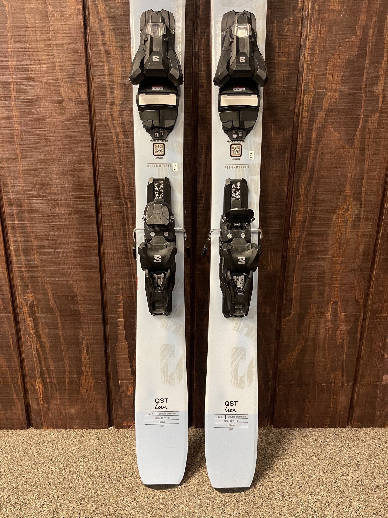 2025 Salomon QST 92 Lux Skis + Strive 11 Bindings, 152cm