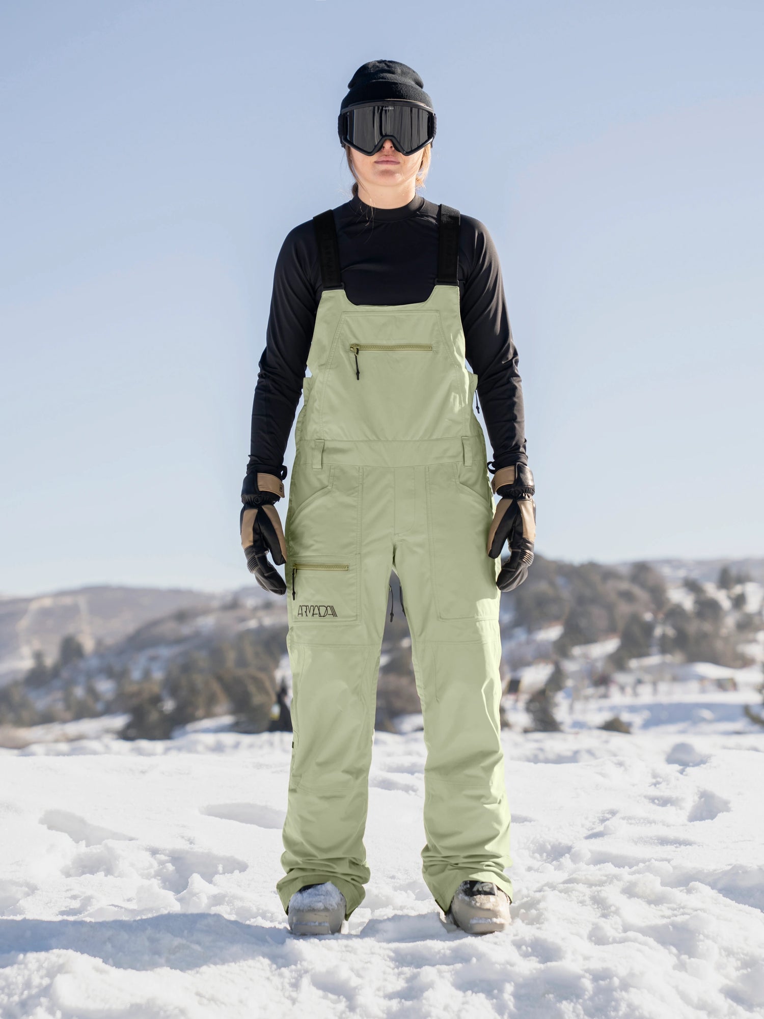 NEW Armada Women's Talyah 2L Cargo Bib