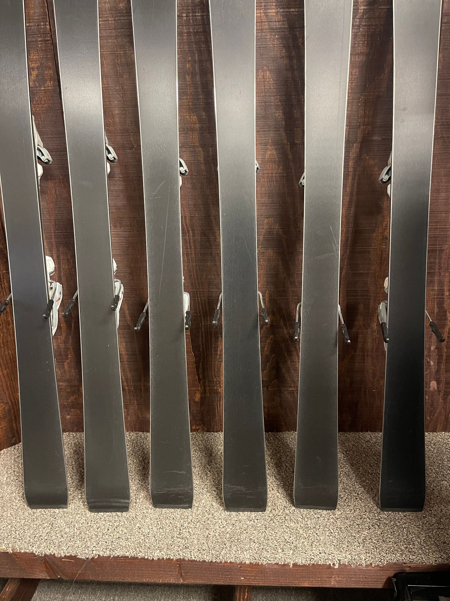 2023 Atomic Cloud Q8 Skis + Atomic M10 GW Demo Bindings