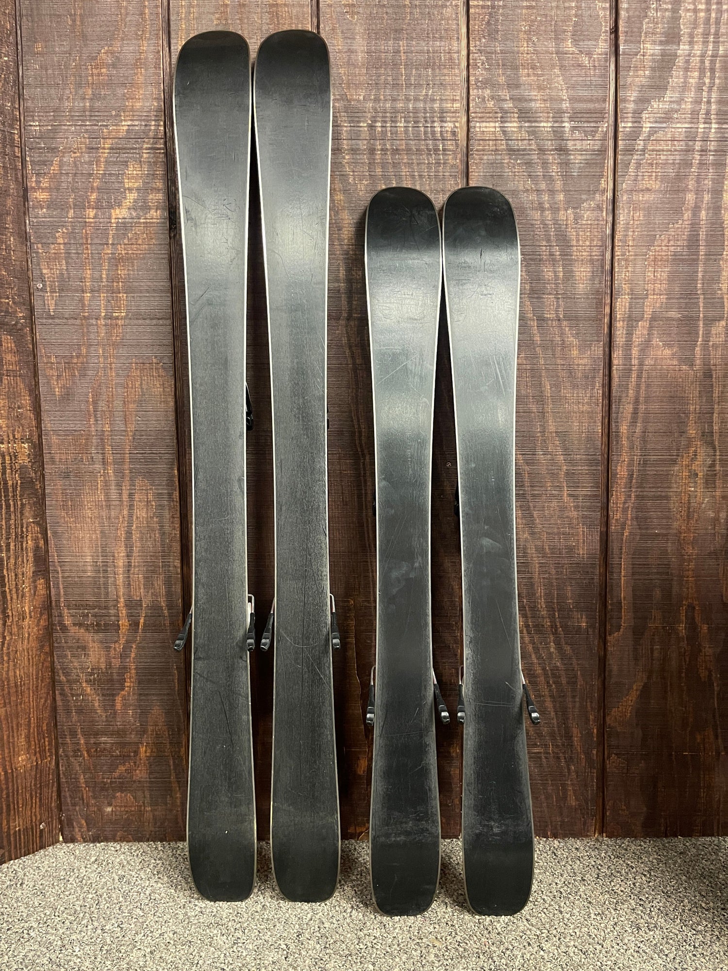 Blizzard Gunsmoke Jr. Kids Skis + Blizzard IQ 7 Demo Bindings