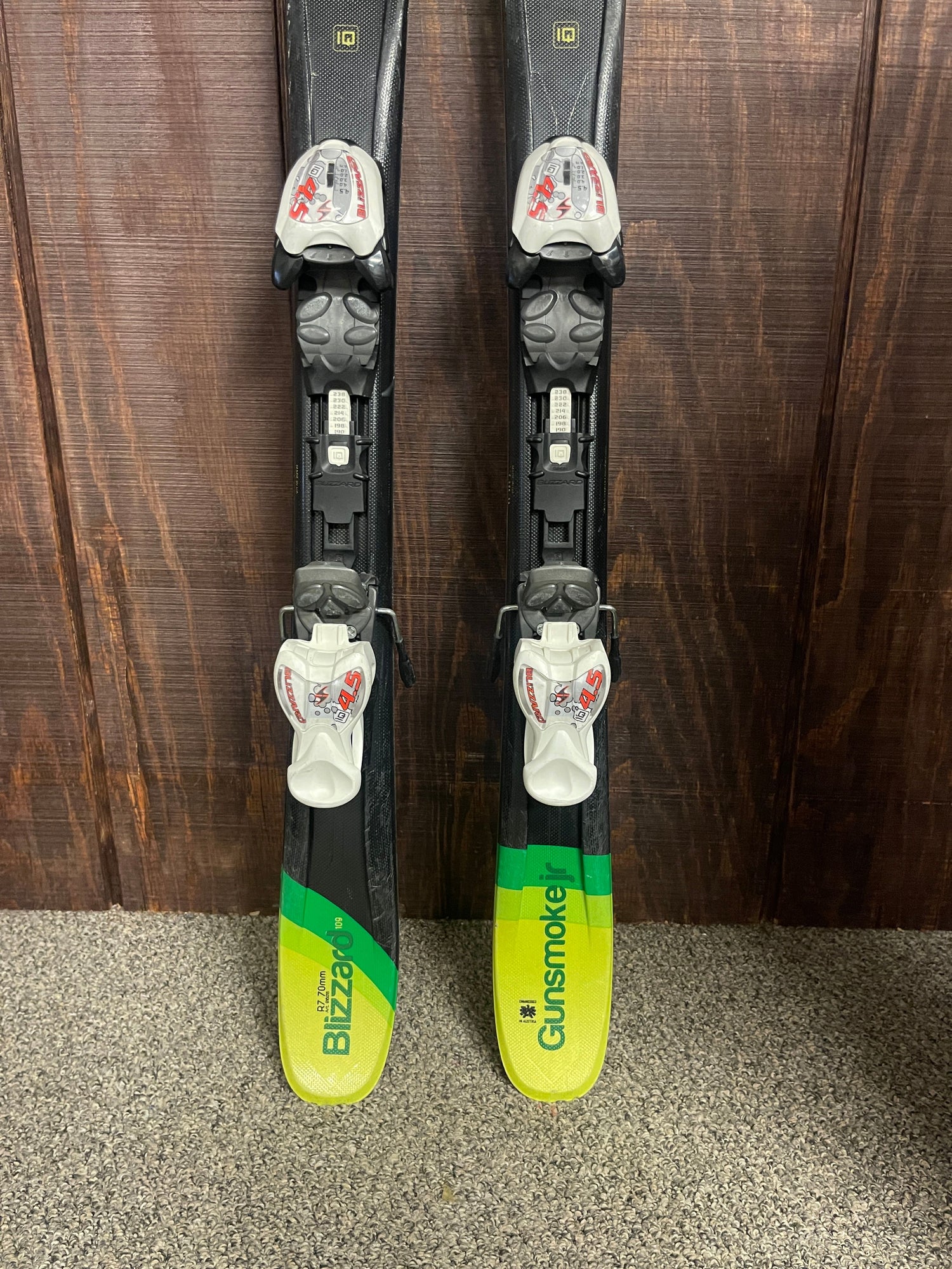 Blizzard Gunsmoke Jr. Kids Skis + Blizzard IQ 7 Demo Bindings