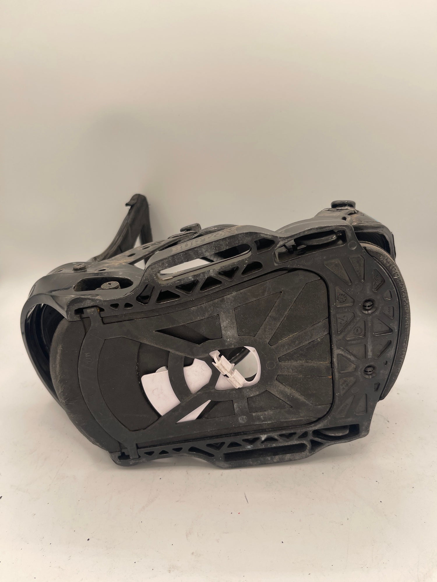 USED Burton Custom EST Bindings, Size Medium