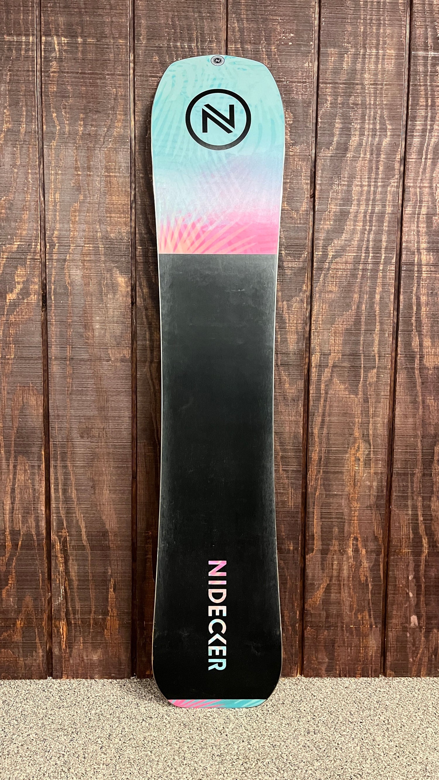 Used 2025 Womens Nidecker Venus Snowboard 147cm