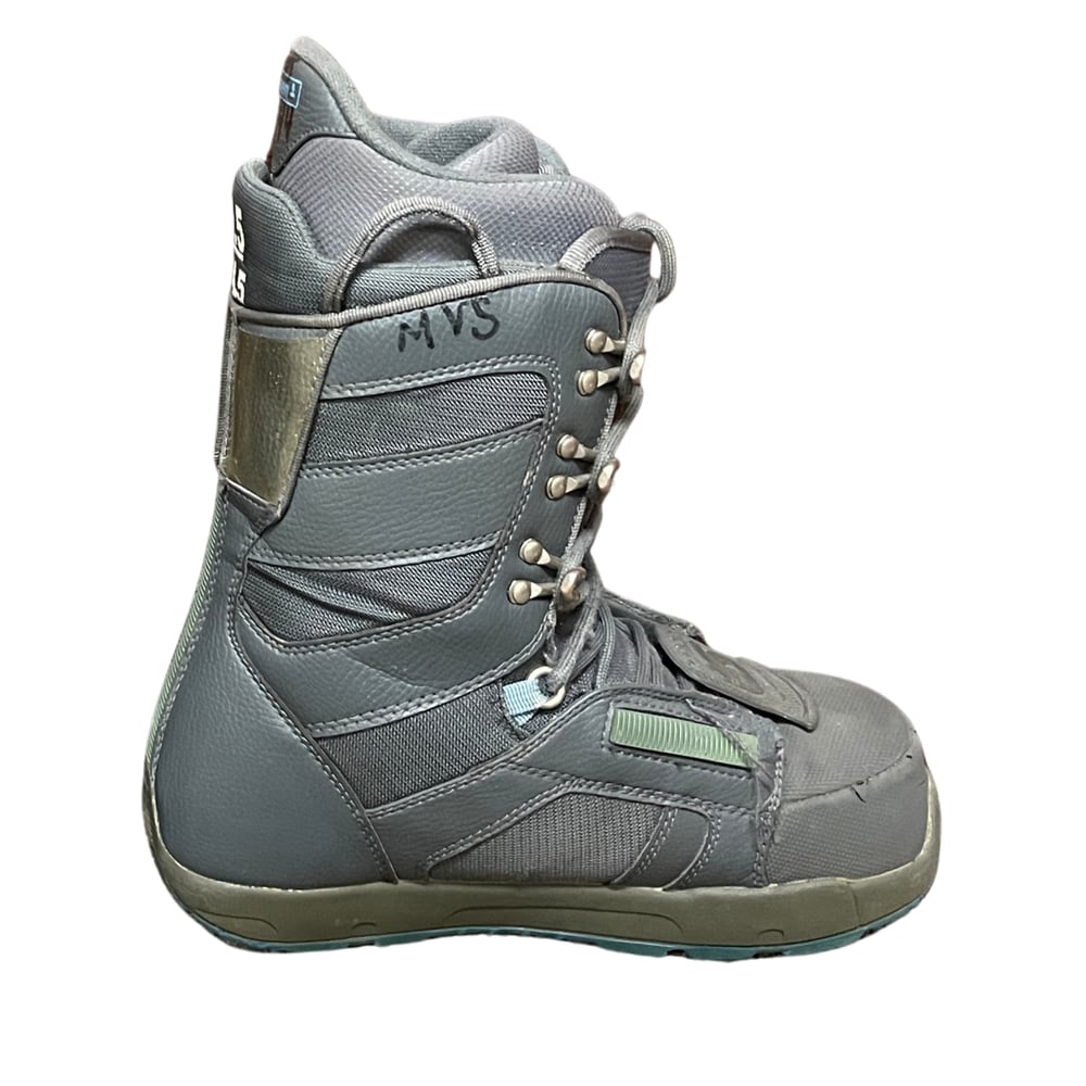 Burton Women's Progression Lace Snowboard Boots - USED