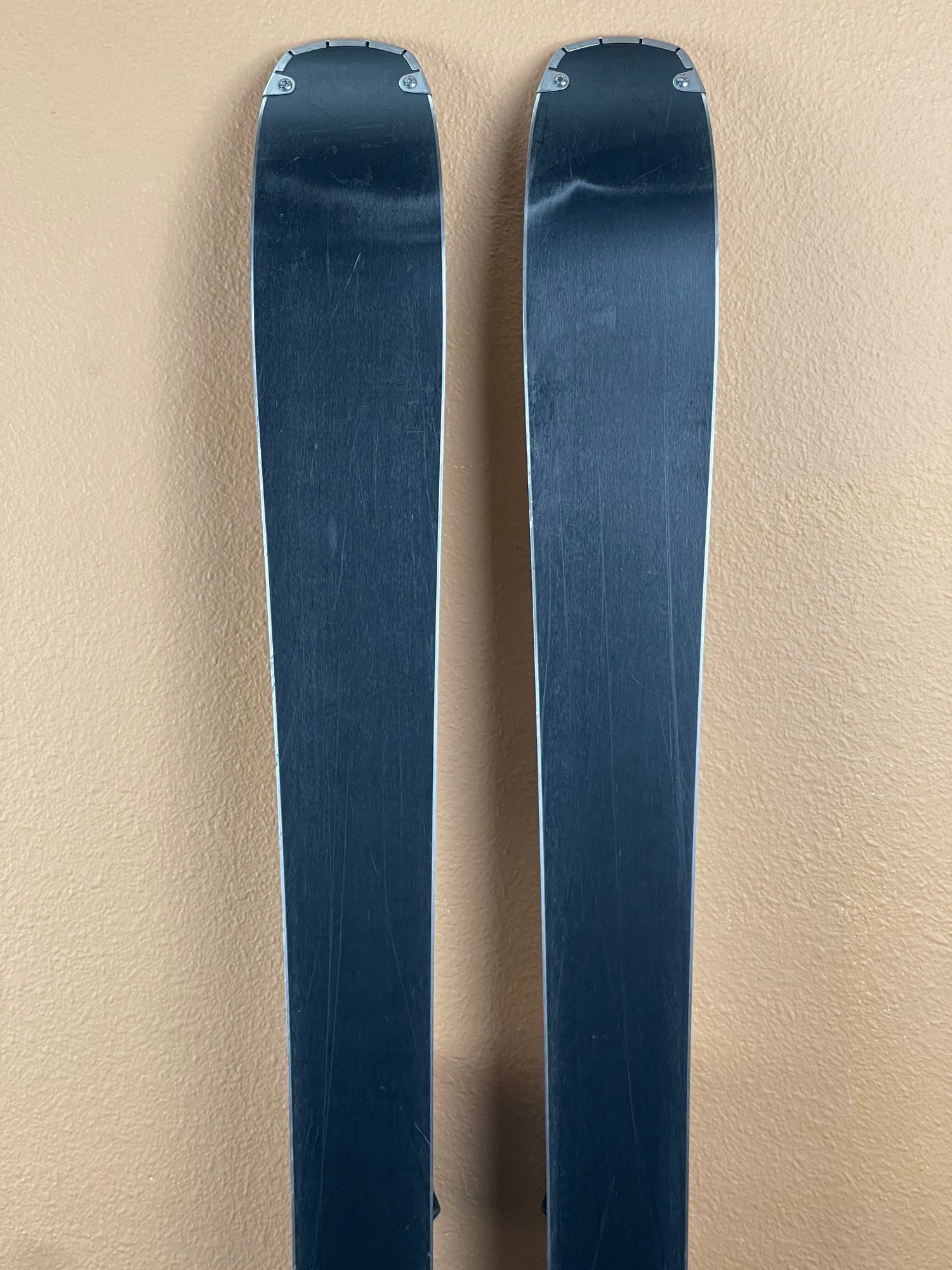 Used 2025 Atomic Maven 84 + M10 Bindings Womens Skis