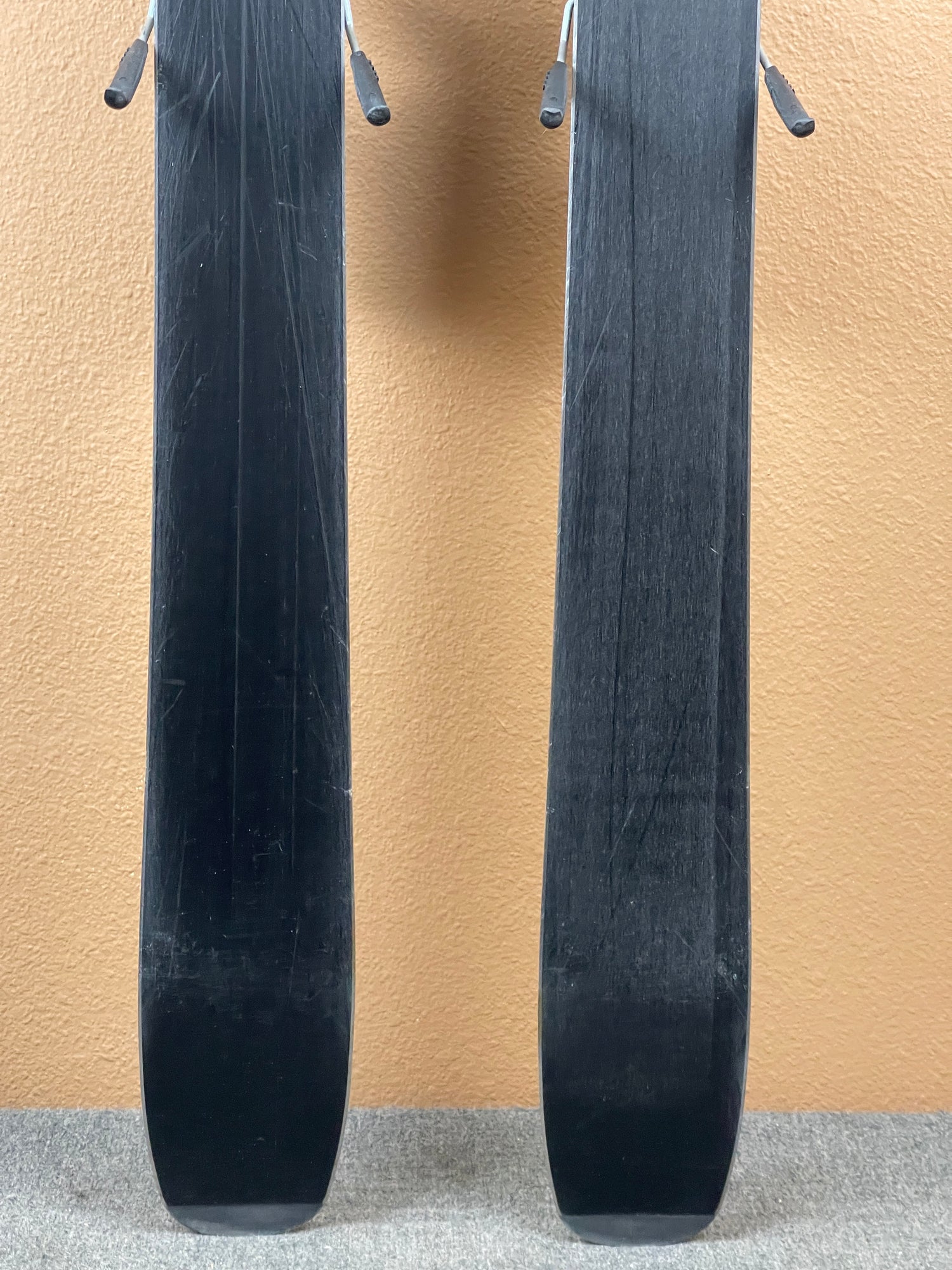 Used 2025 Head Kore 90 X Skis + PR11 Bindings
