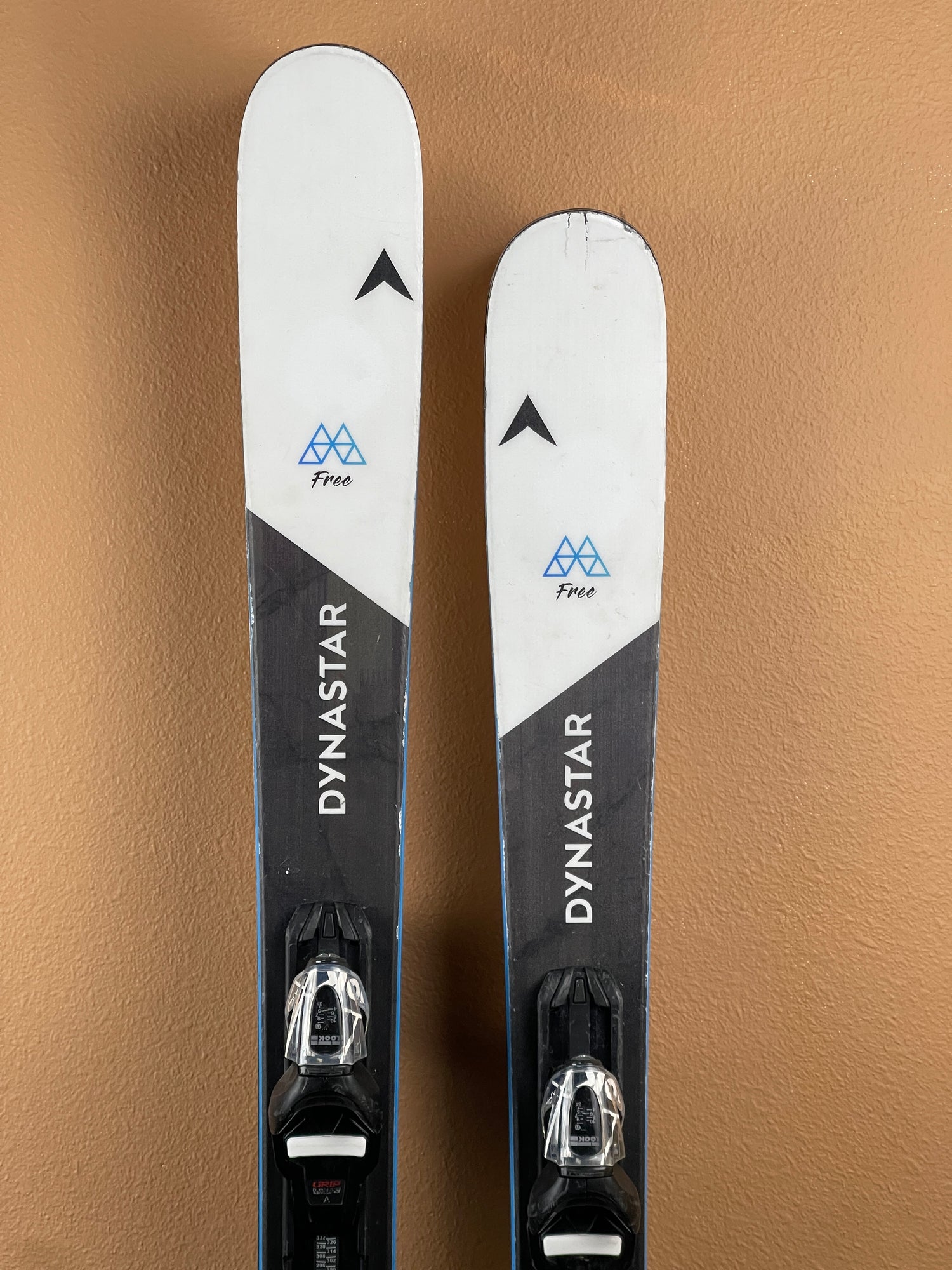 Used 2025 Dynastar M Free 90 Skis + PR11 Bindings