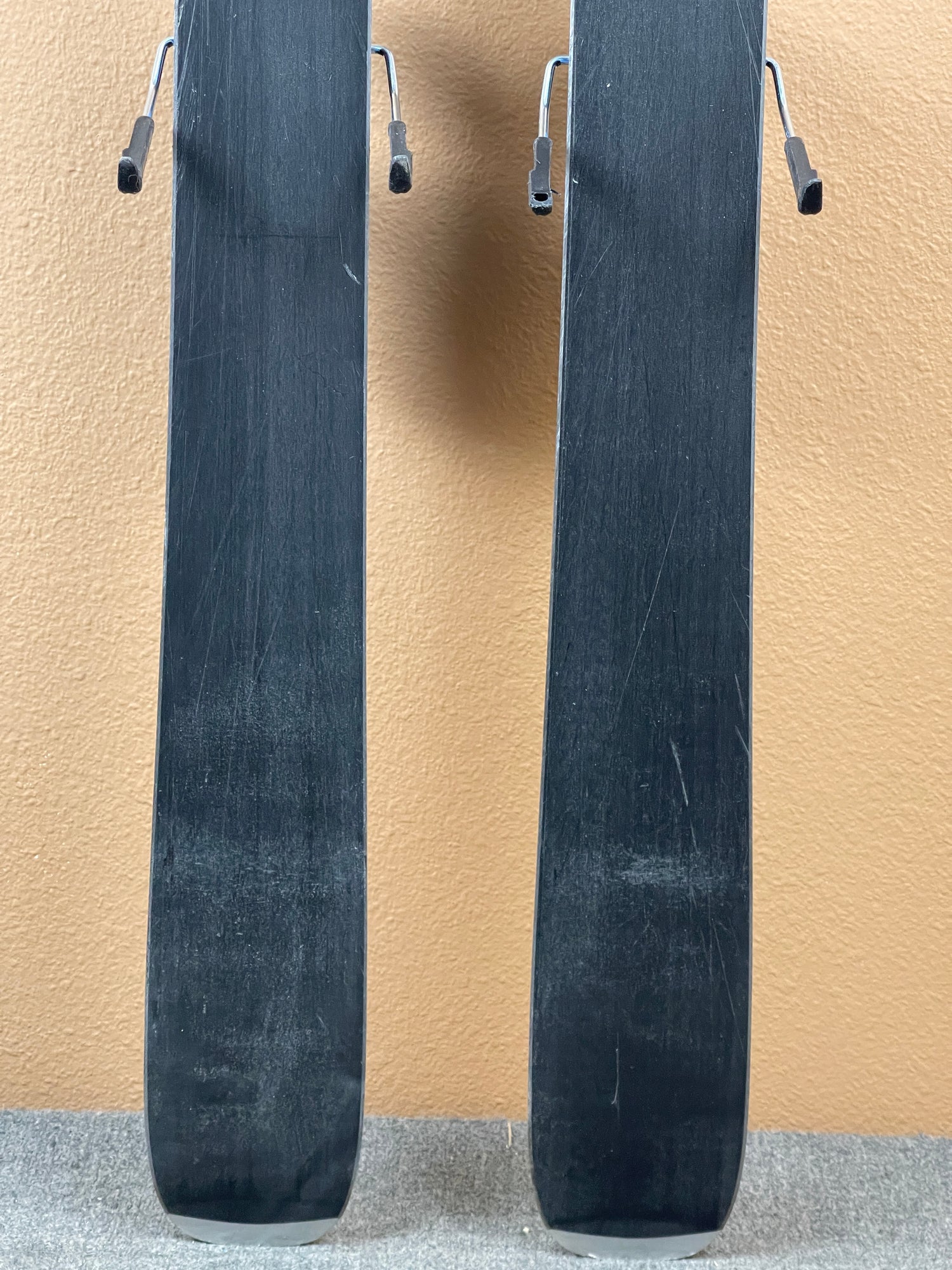 Used 2025 Dynastar M Free 90 Skis + PR11 Bindings