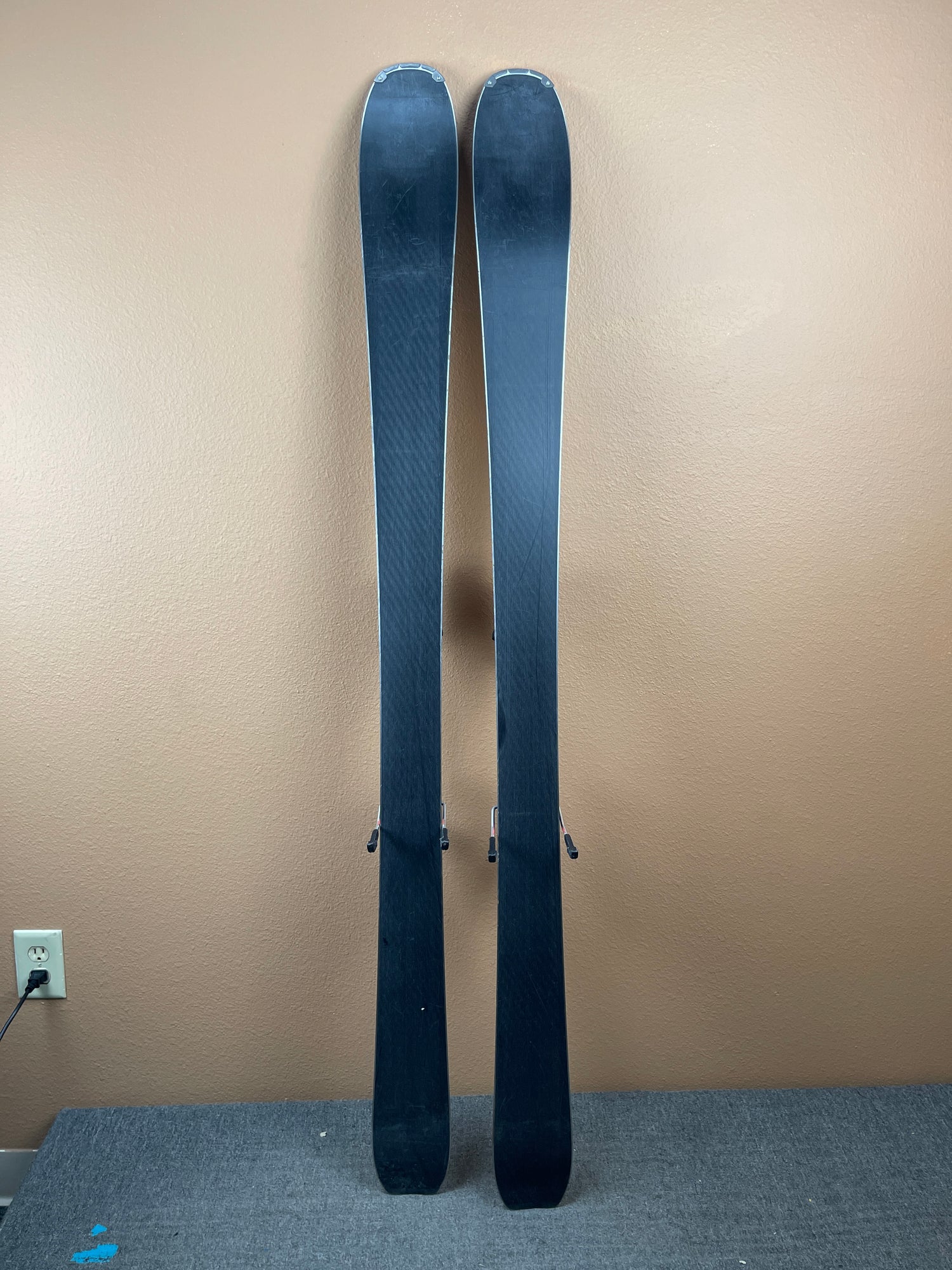 Used 2023 Dynastar M Cross 88 + Look SPX 14 Bindings