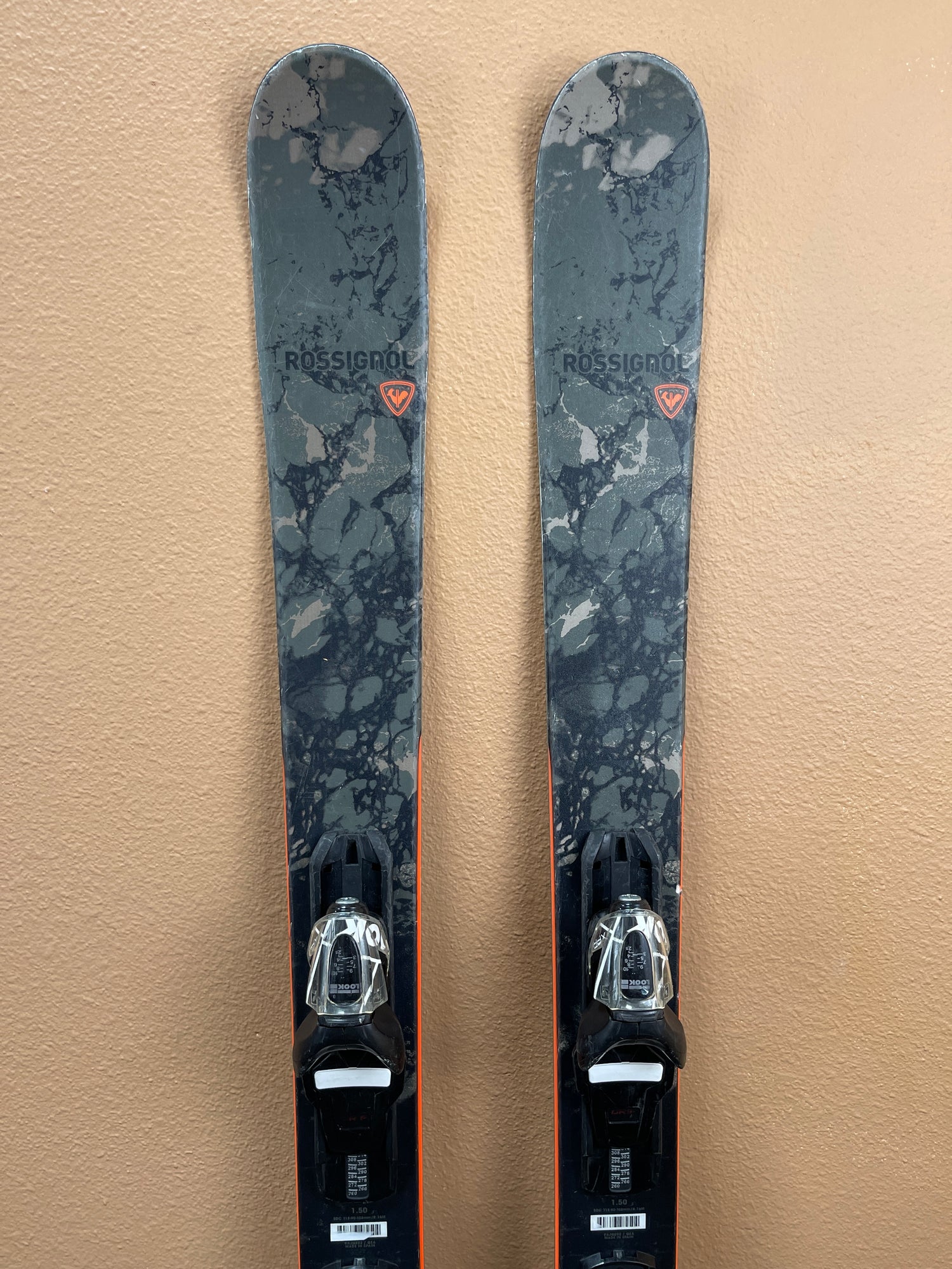 Used 2022 Rossignol Black Ops Smasher Skis + Look Xpress 11 Bindings