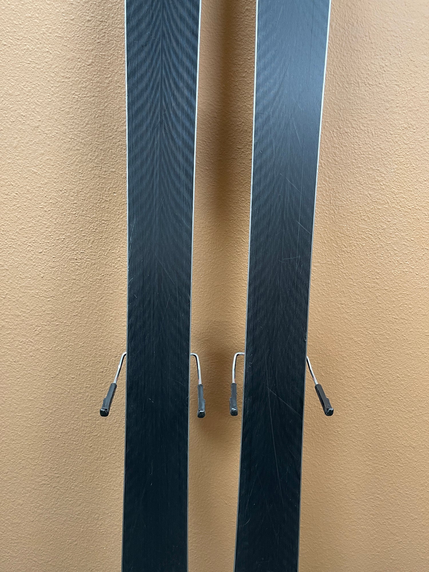 Used 2022 Rossignol Black Ops Smasher Skis + Look Xpress 11 Bindings