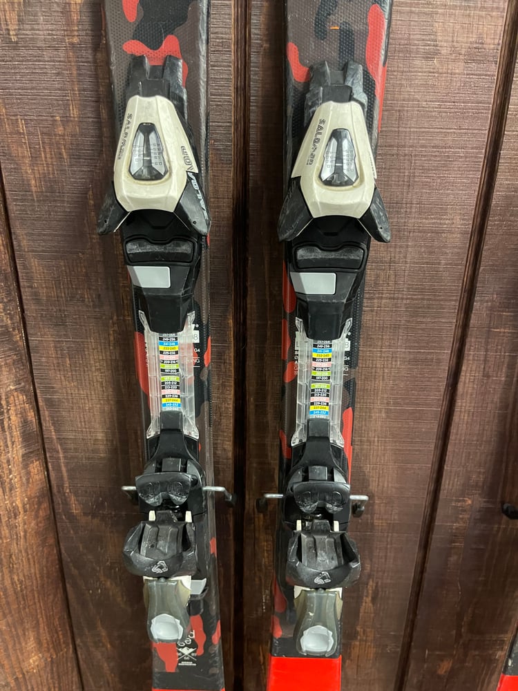 Volkl Ledge Twin Tip Kids Ski w/Bindings - USED