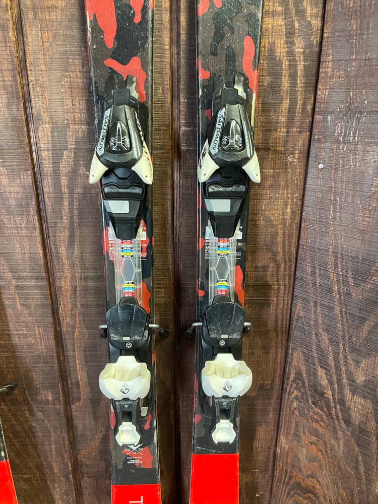 Volkl Ledge Twin Tip Kids Ski w/Bindings - USED