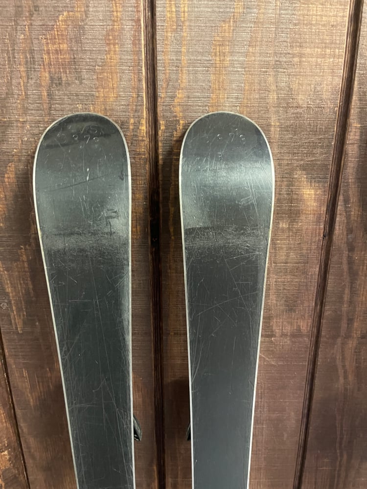 Volkl Ledge Twin Tip Kids Ski w/Bindings - USED