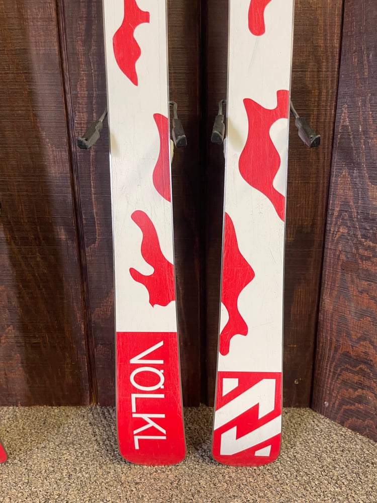 Volkl Ledge Twin Tip Kids Ski w/Bindings - USED