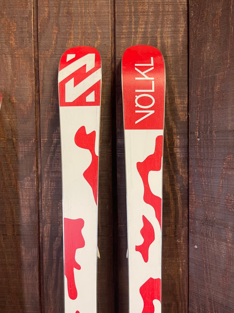 Volkl Ledge Twin Tip Kids Ski w/Bindings - USED