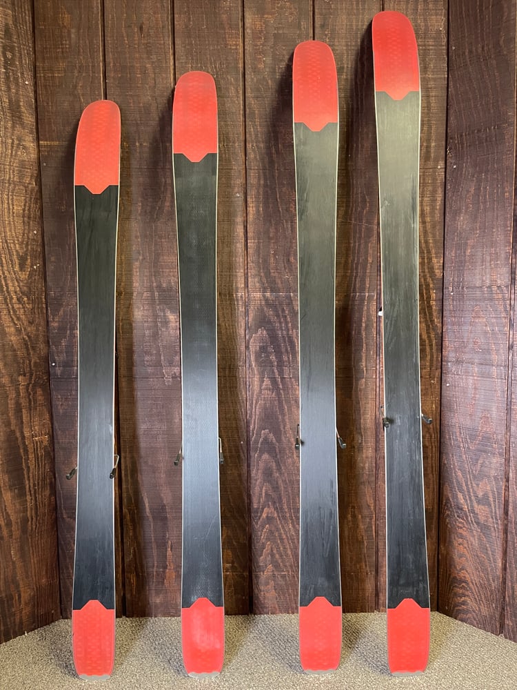 Rossignol Sky 7 HD Skis w/ Bindings - USED