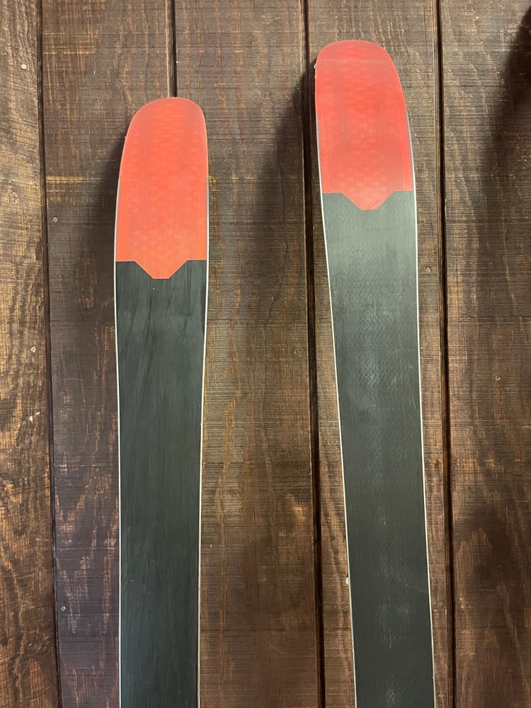 Rossignol Sky 7 HD Skis w/ Bindings - USED