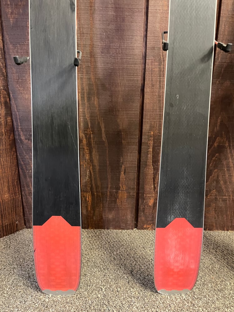Rossignol Sky 7 HD Skis w/ Bindings - USED