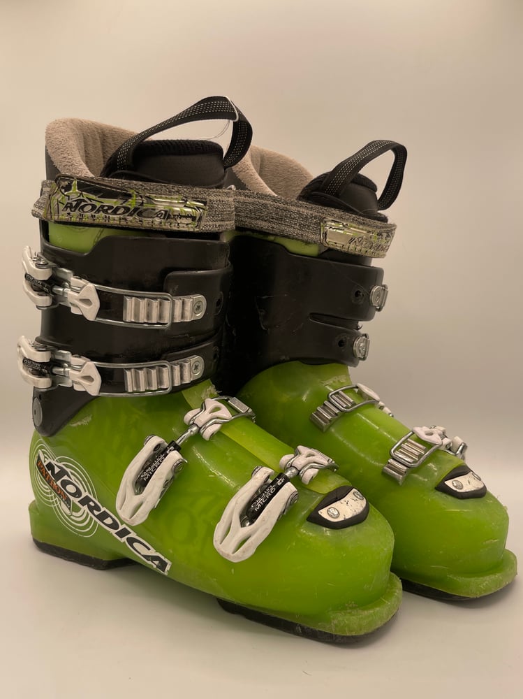 Nordica Patron Team Kids Ski Boots - USED
