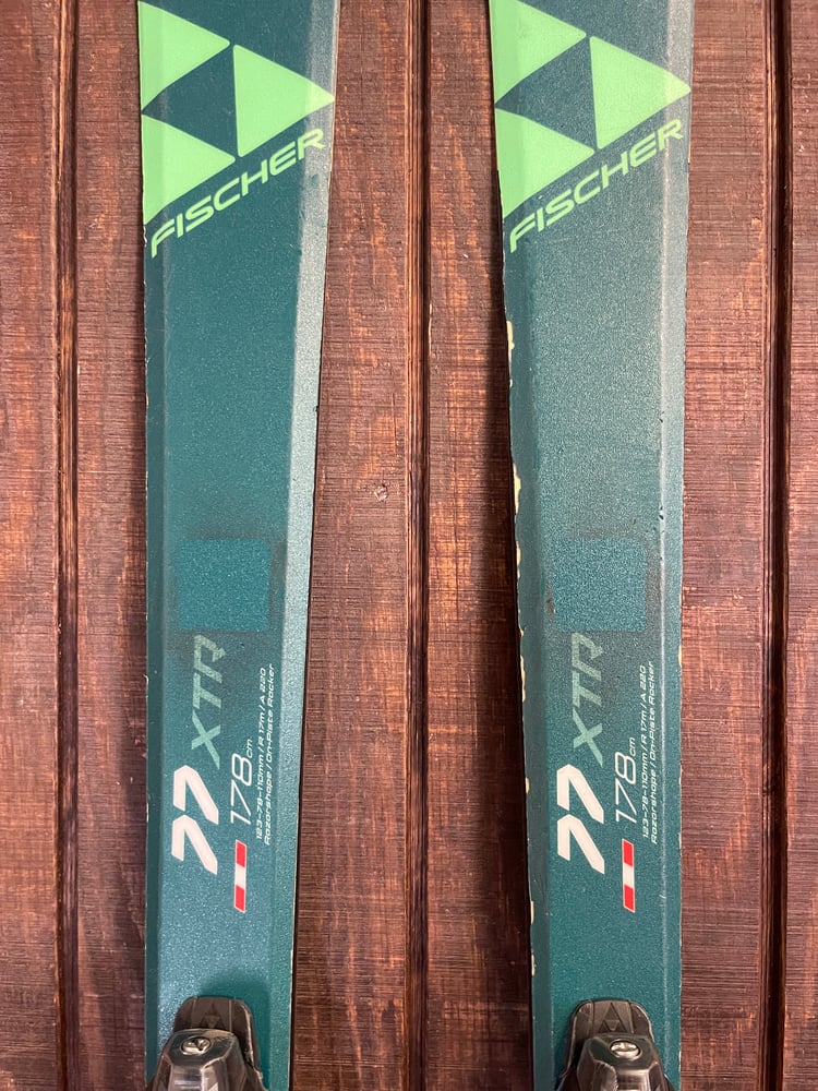 Fischer RC One 77 XTR Skis w/ Bindings - USED