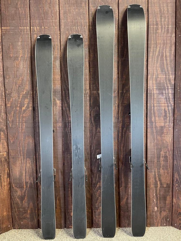 2025 Atomic Maverick 84 Skis w/ Bindings - Used