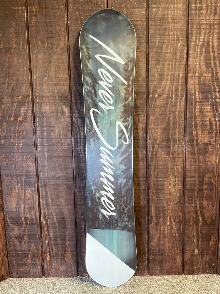 2024 Never Summer Lady FR Snowboard - Used