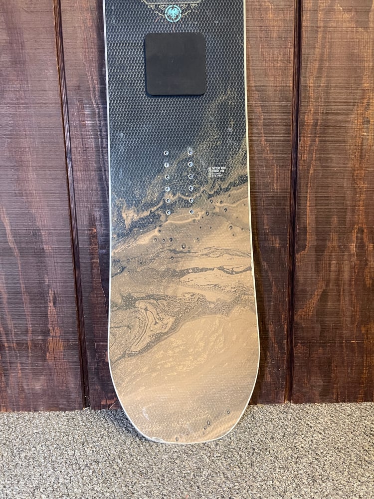 2020 Never Summer Infinity Snowboard - USED