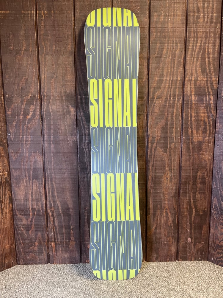 2024 Signal Park Series Snowboard - USED