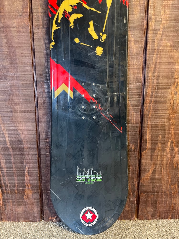 Lamar Distortion Snowboard - USED