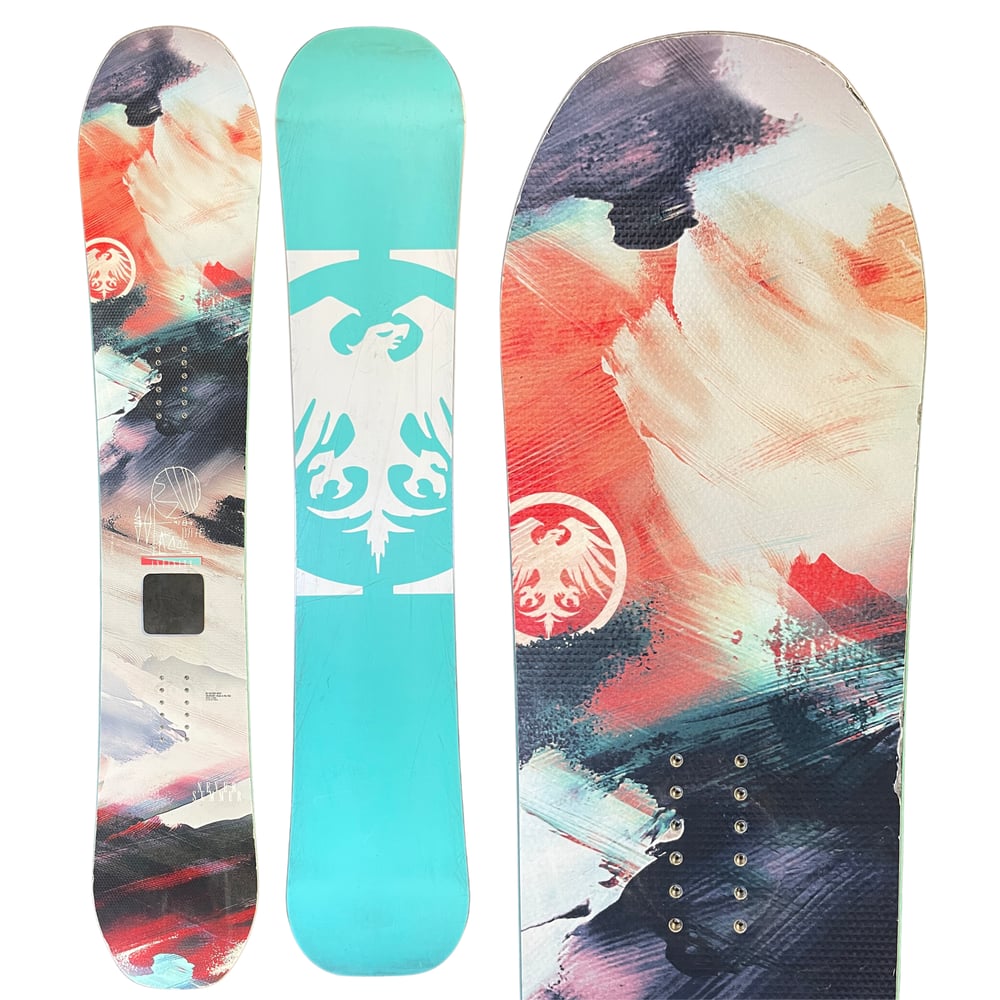2023 Never Summer Infinity Snowboard - Used