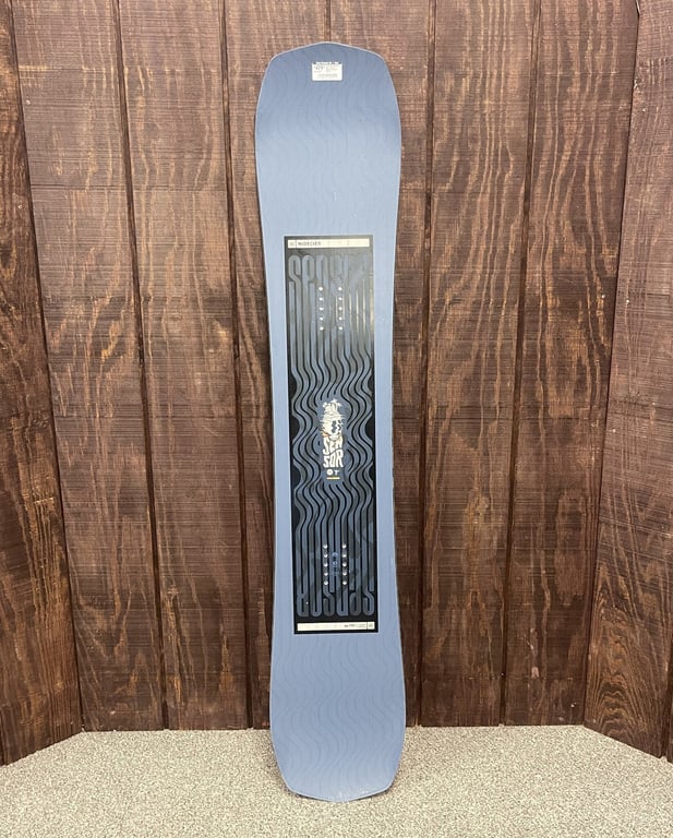 Women's Venus Snowboard - USED
