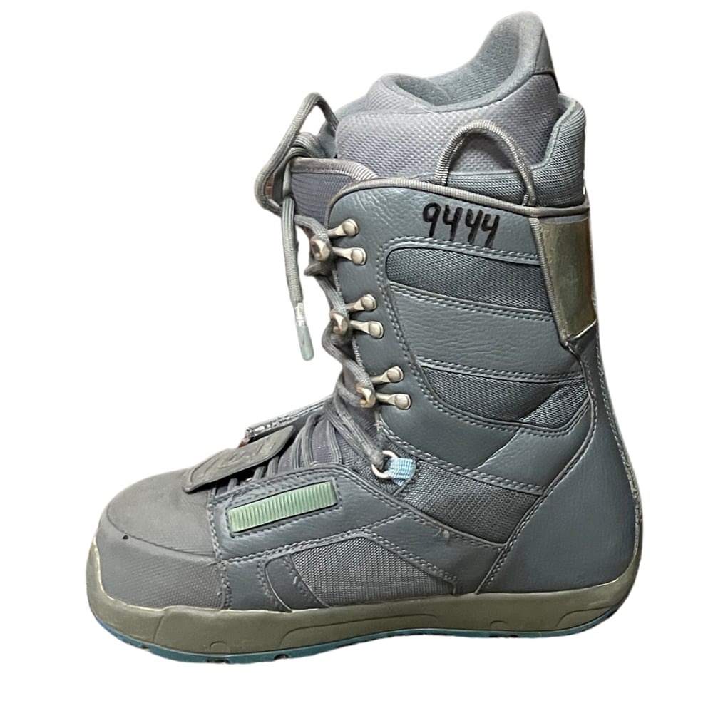 Burton Women's Progression Lace Snowboard Boots - USED