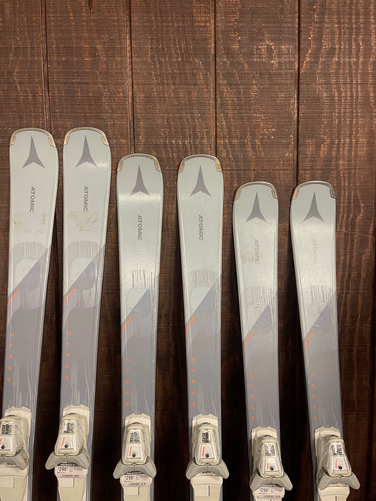 2023 Atomic Cloud Q8 Skis w/ Bindings - USED