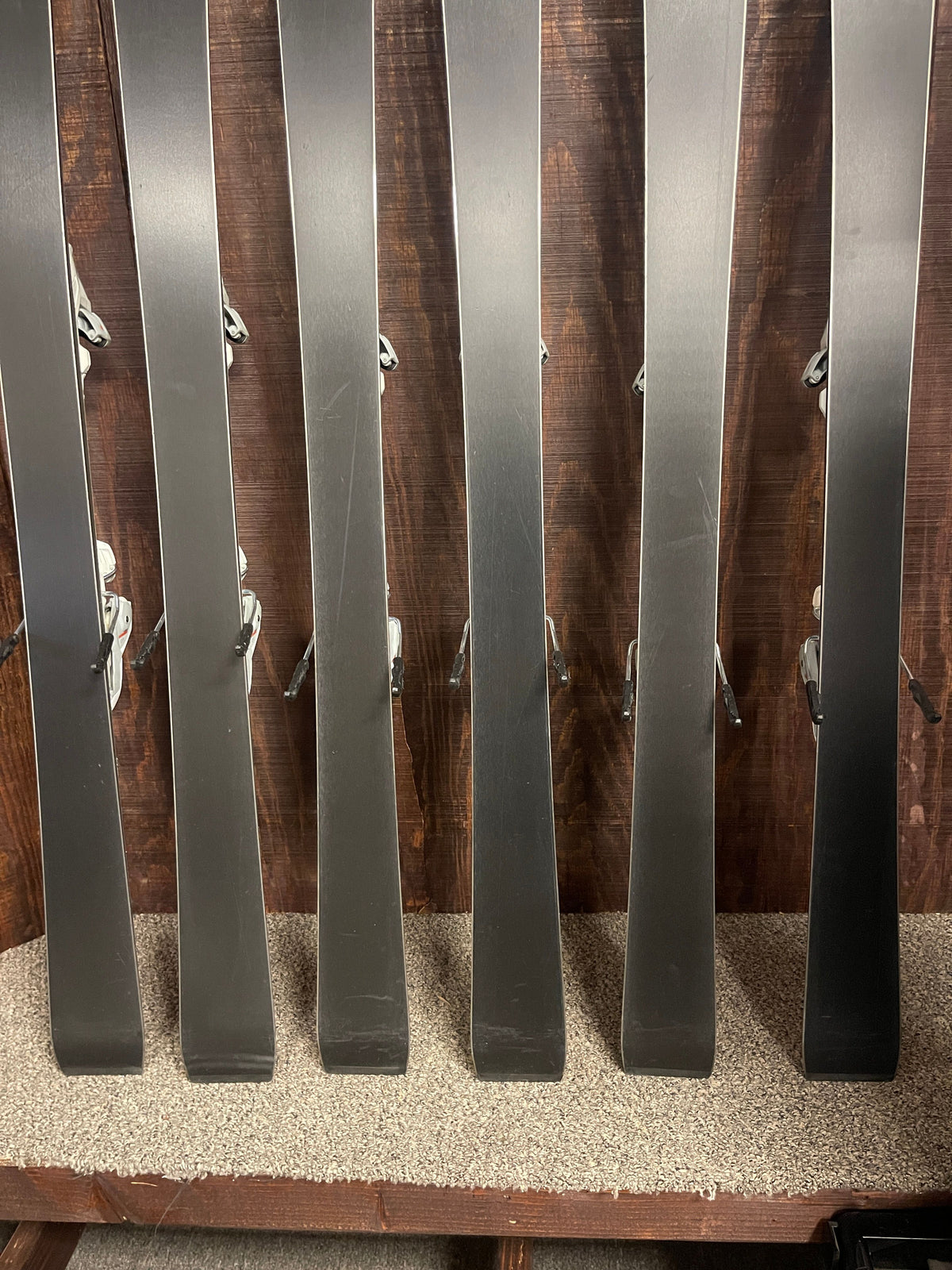 2023 Atomic Cloud Q8 Skis w/ Bindings - USED