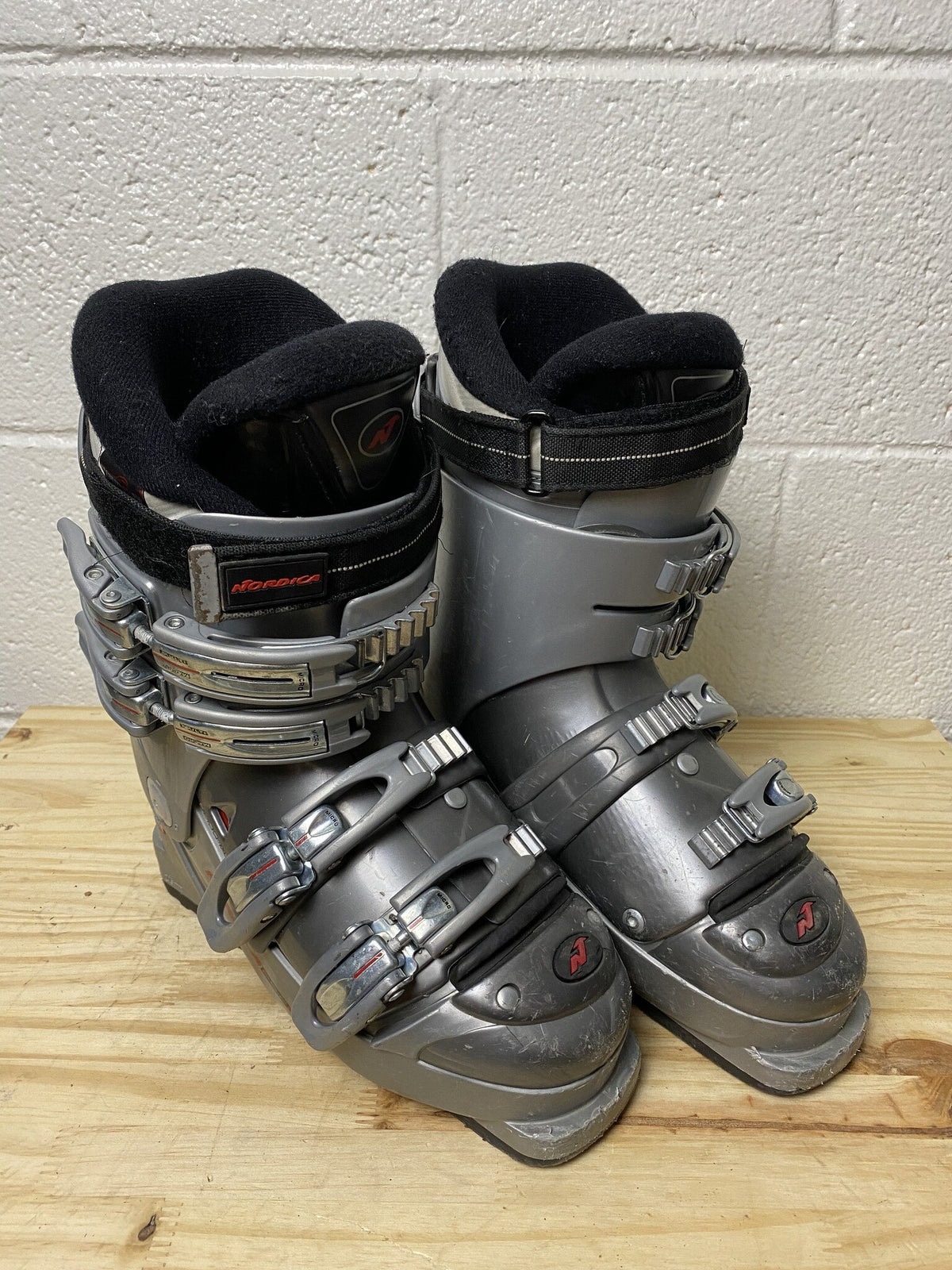 Nordica F5.2 W Ski Boots - Used - Image 2