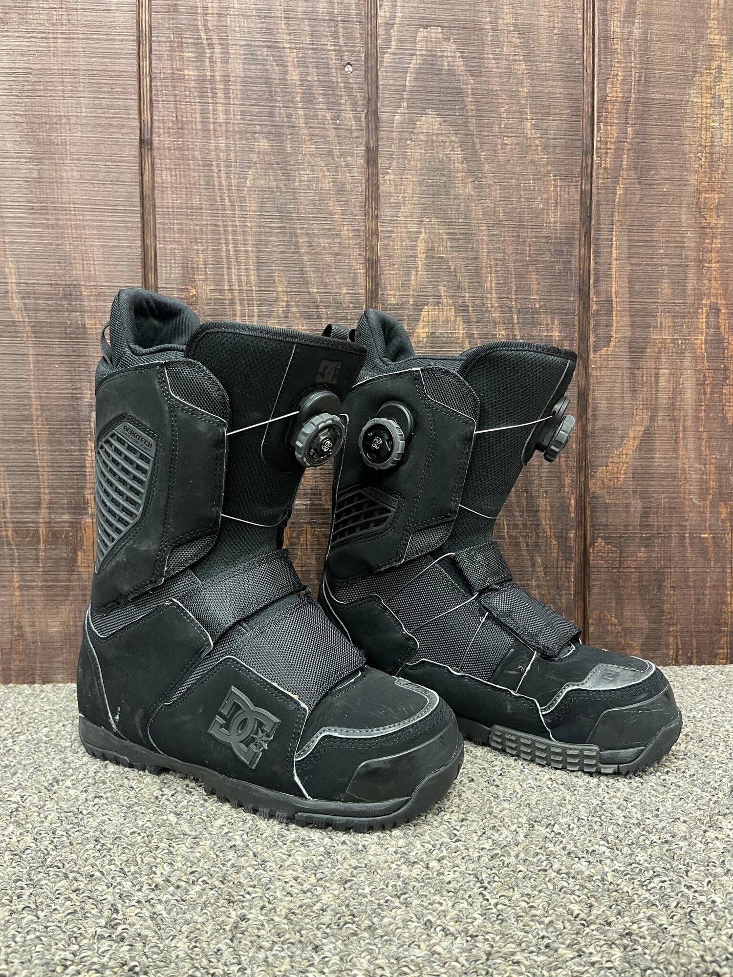 Used DC Boa Snowboard Boots, Mens Size 9.5