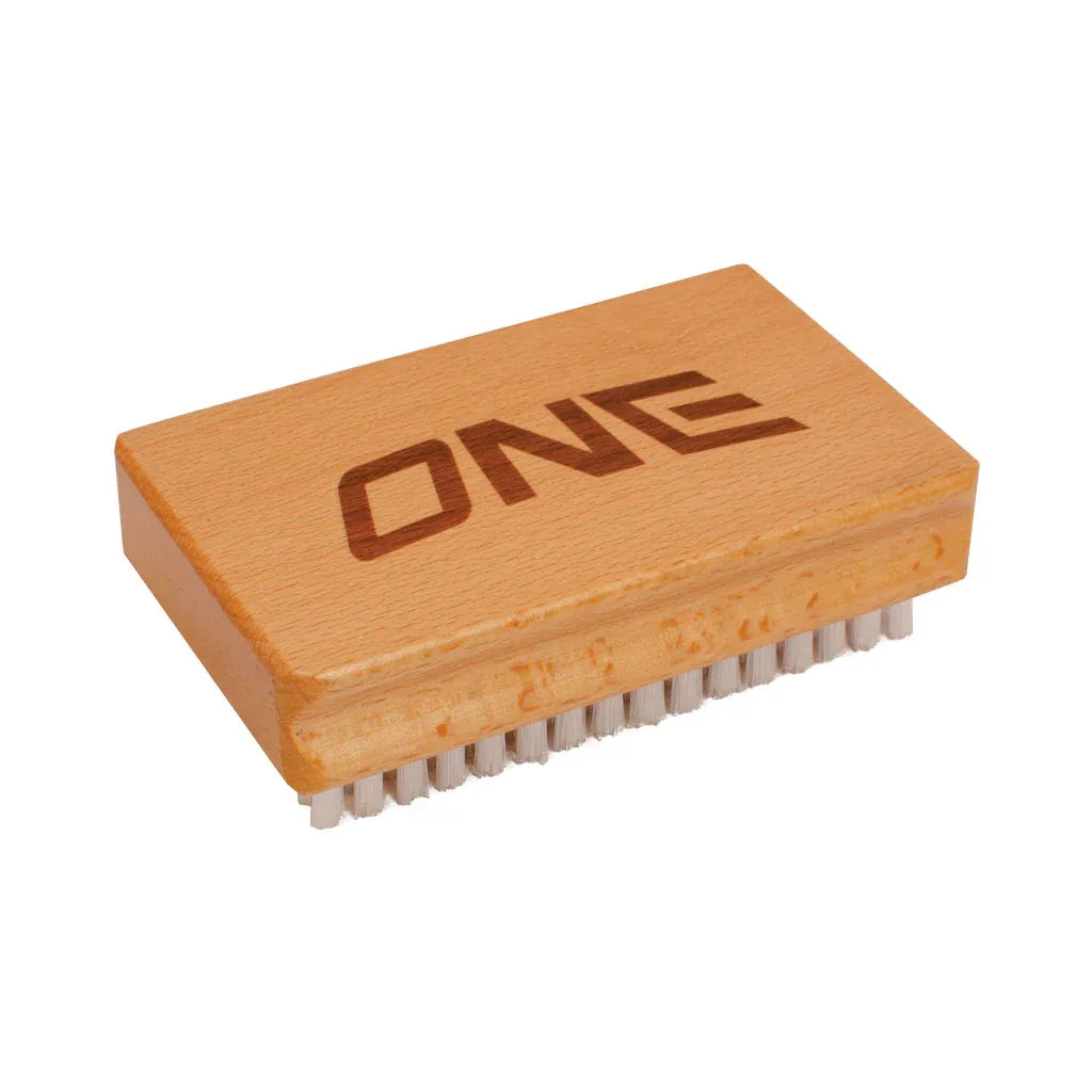 One Ball Nylon Waxing Brush