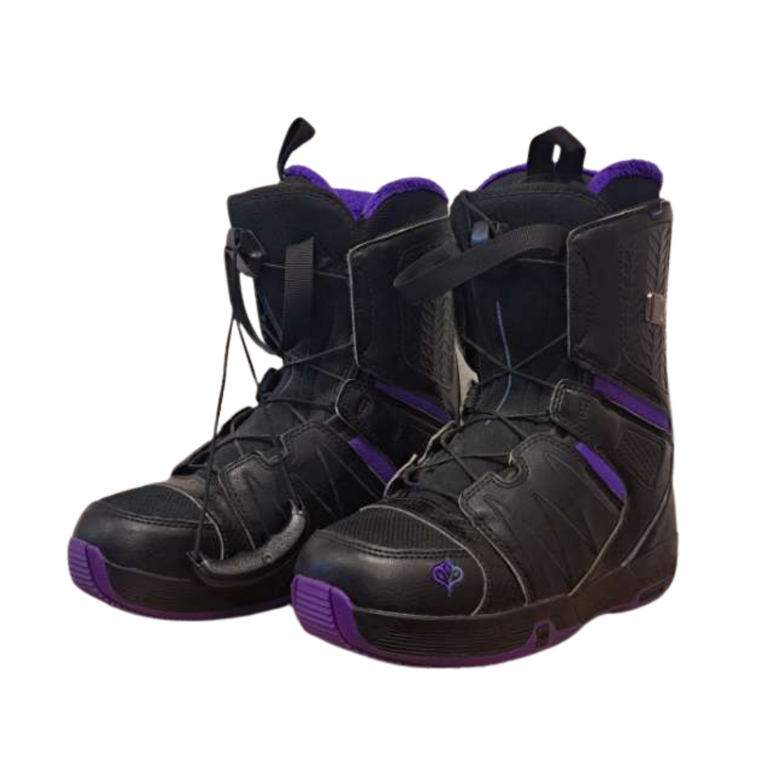 Used Salomon Pearl Speed Lace Snowboard Boots. Womens size 6 FINAL SALE