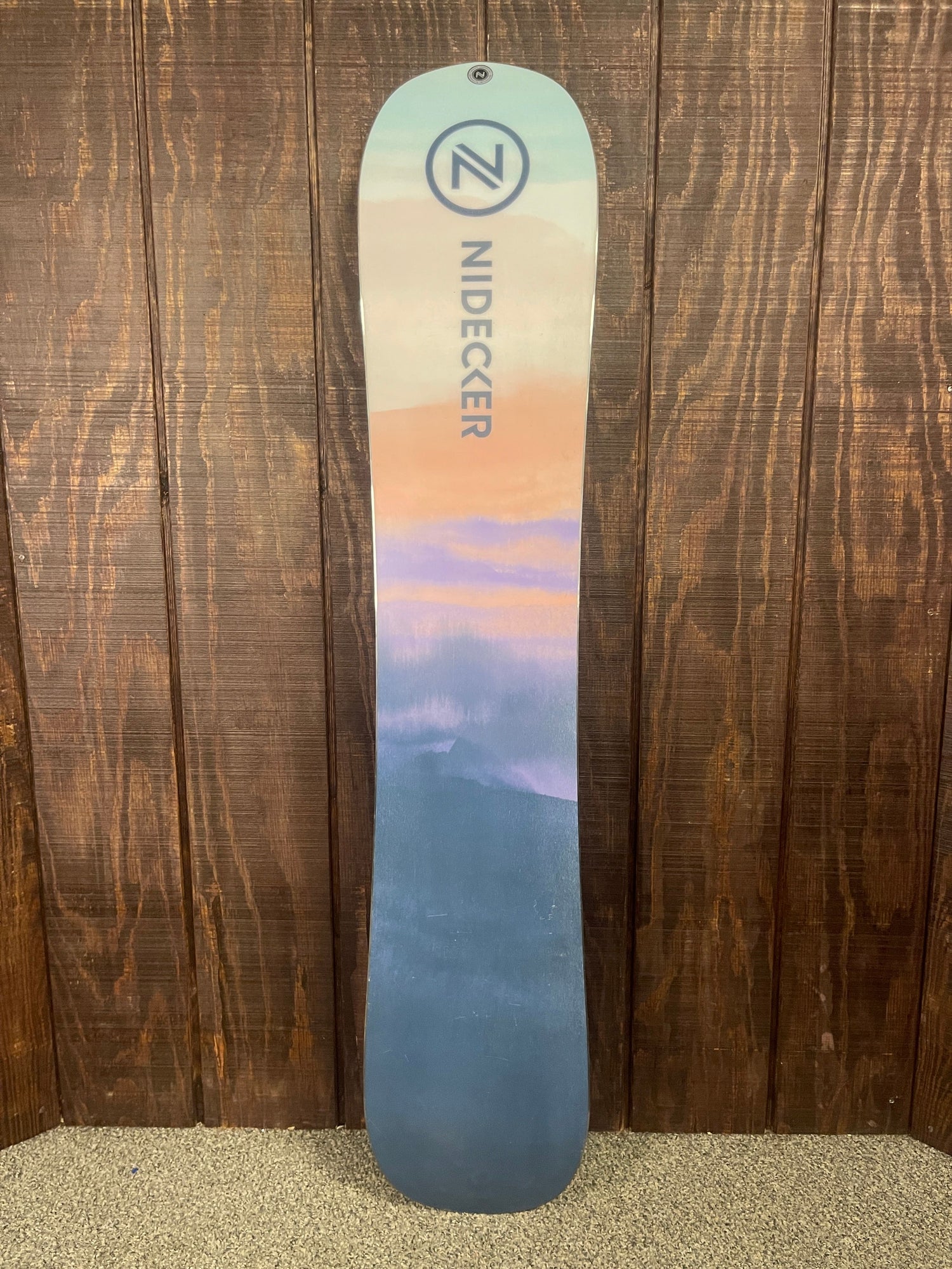 Used 2024 Nidecker Womens Ora Snowboard 143cm
