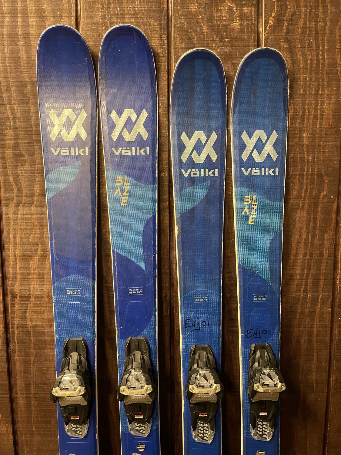 2023 Volkl Blaze 94 W Skis + Squire 11 Bindings