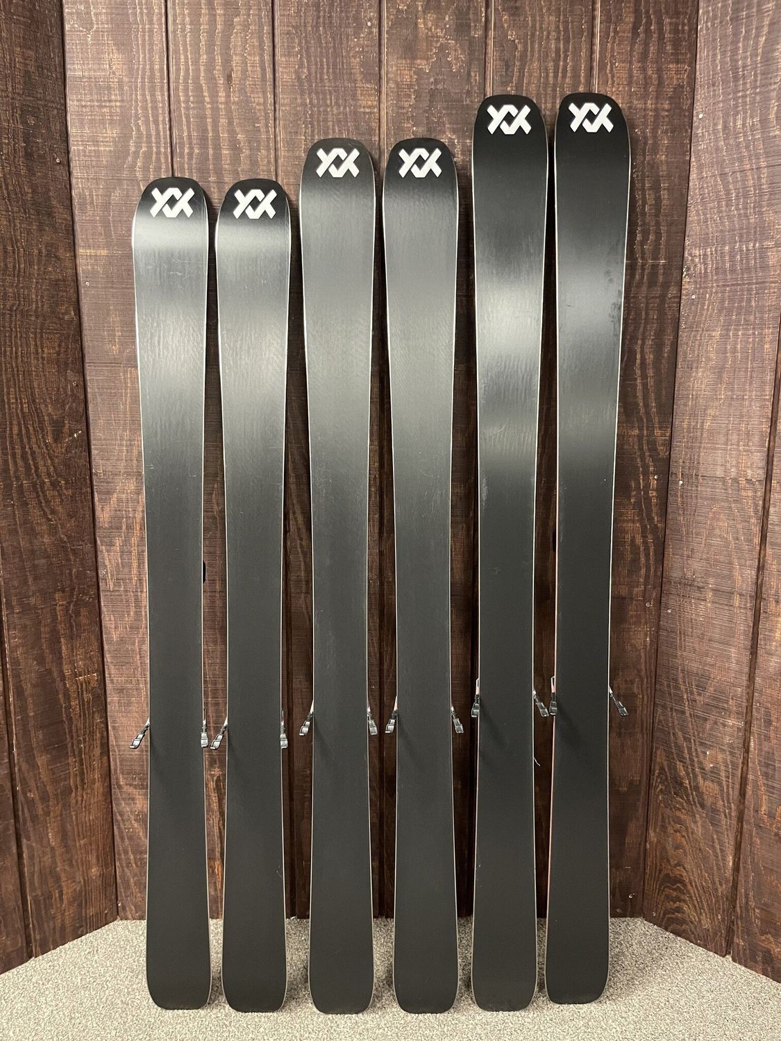 Used 2025 Volkl Blaze 104 Skis + TCX Bindings