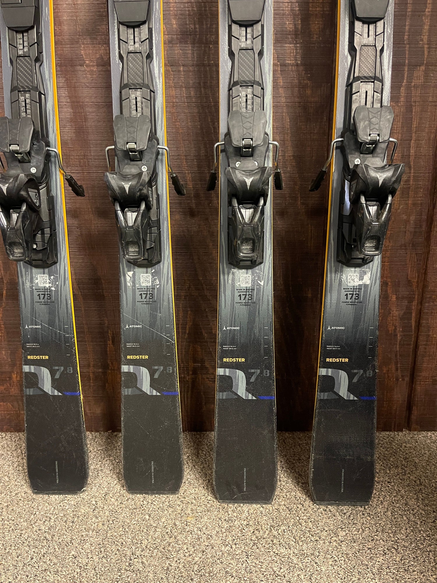 2023 Atomic Redster Q7.8 + M12 Bindings
