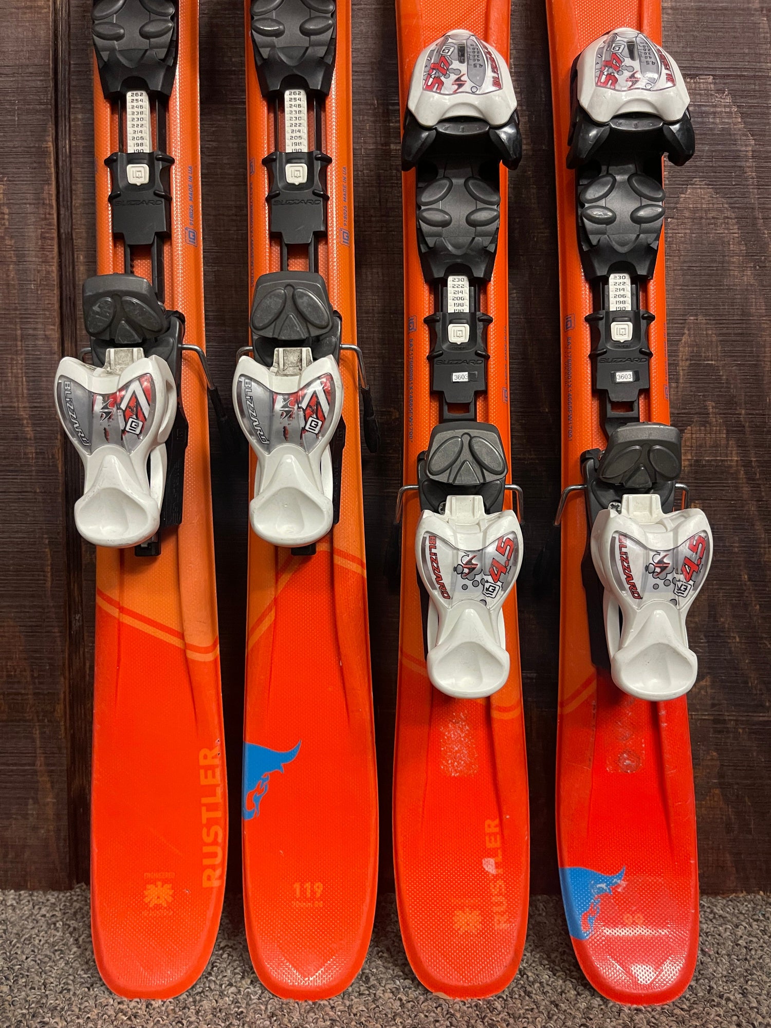 Blizzard Gunsmoke Jr. Kids Skis + Blizzard IQ 7 Demo Bindings