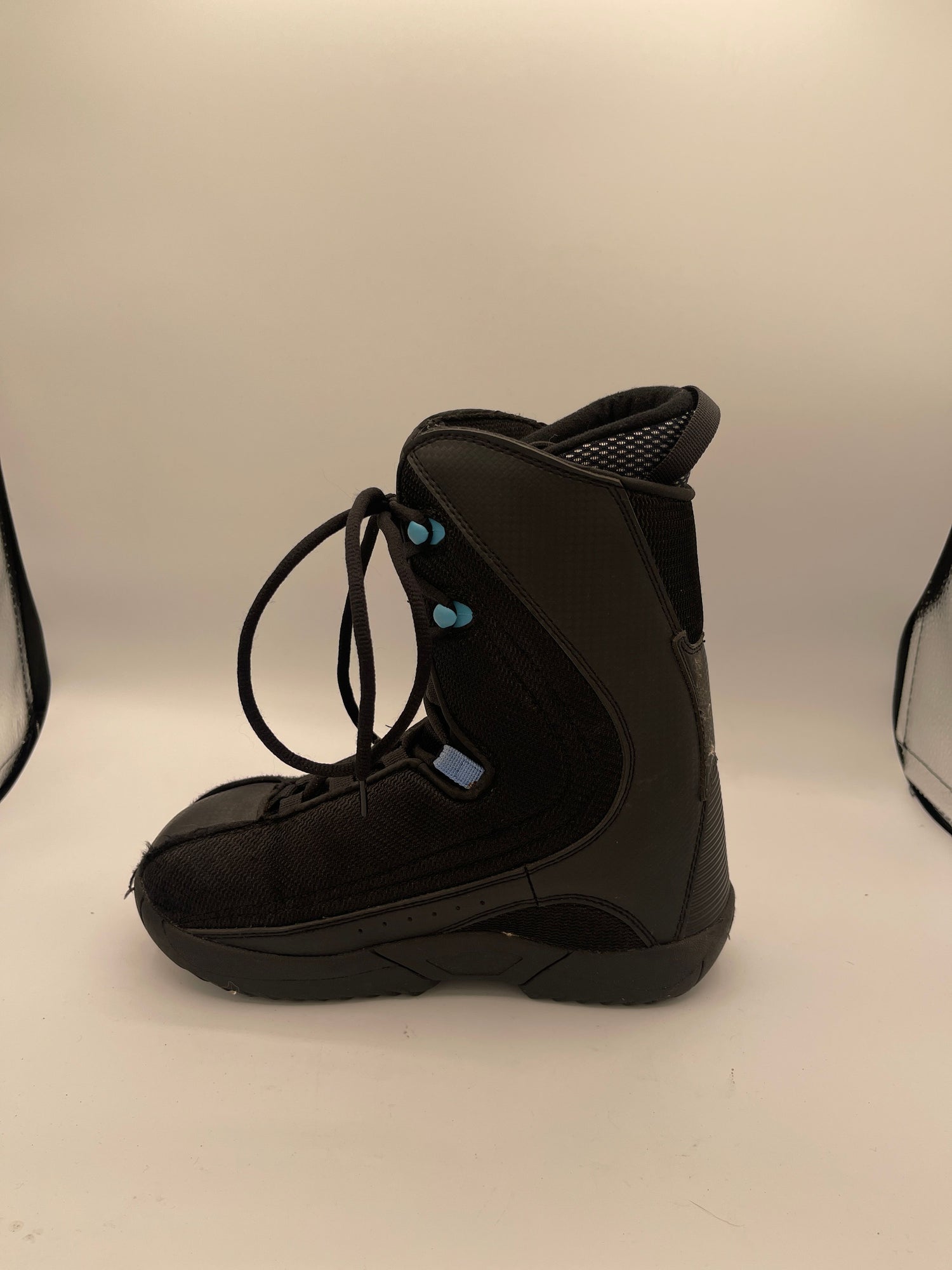 Lamar Justice Linered Girls Snowboard Boots, Size 5.0