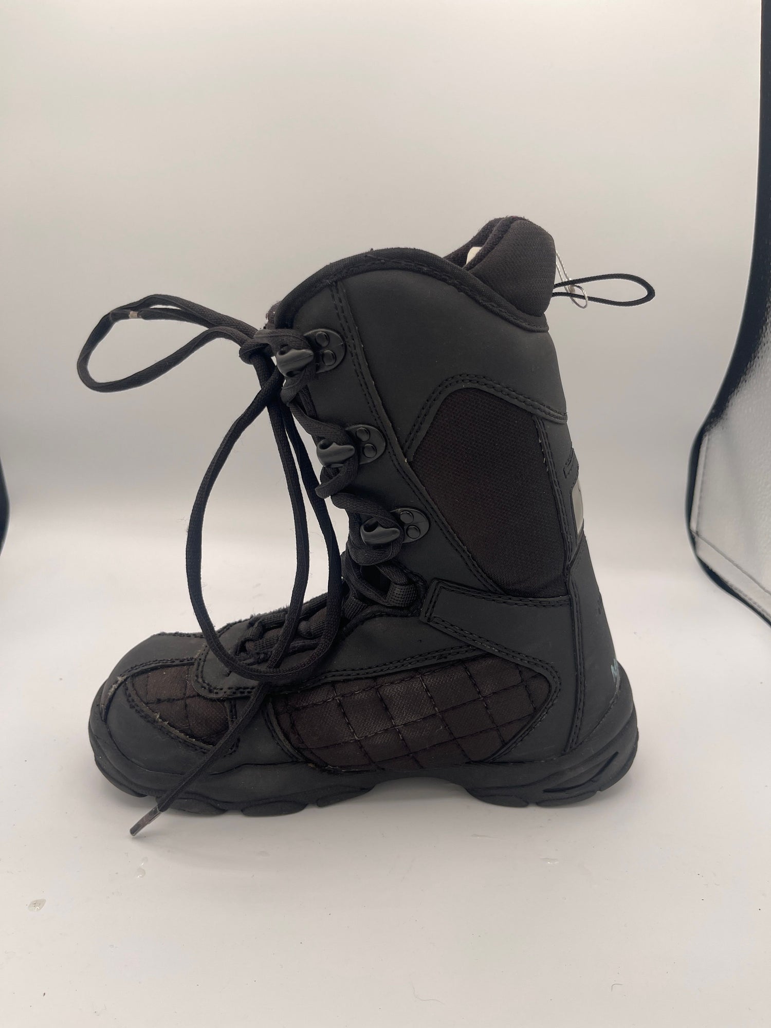 Snowjam Snowboard Boots, Size 6 Kids SOLD AS IS NO REFUNDS OR EXCHANGES